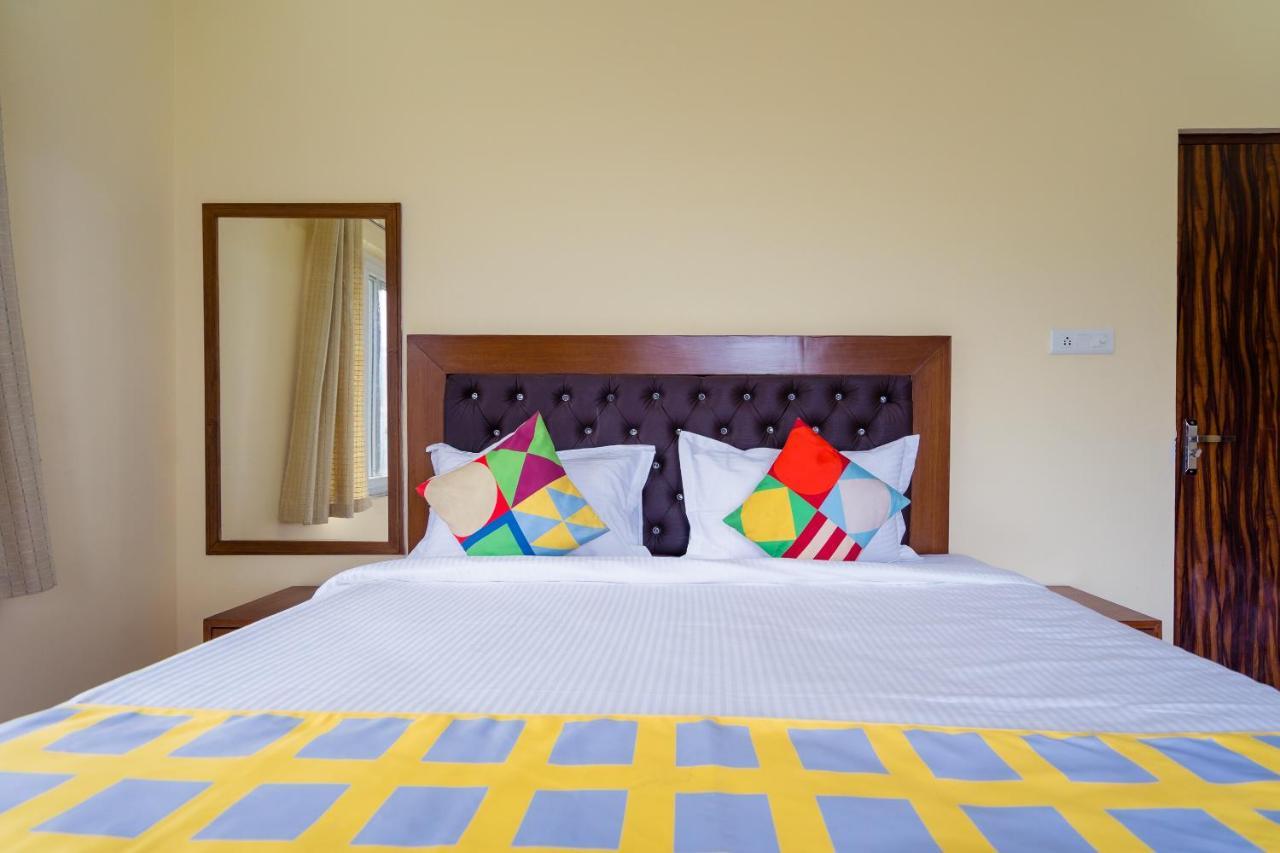 Spot On 40739 Nandi Palace Spot Hotel Мумбай Екстериор снимка