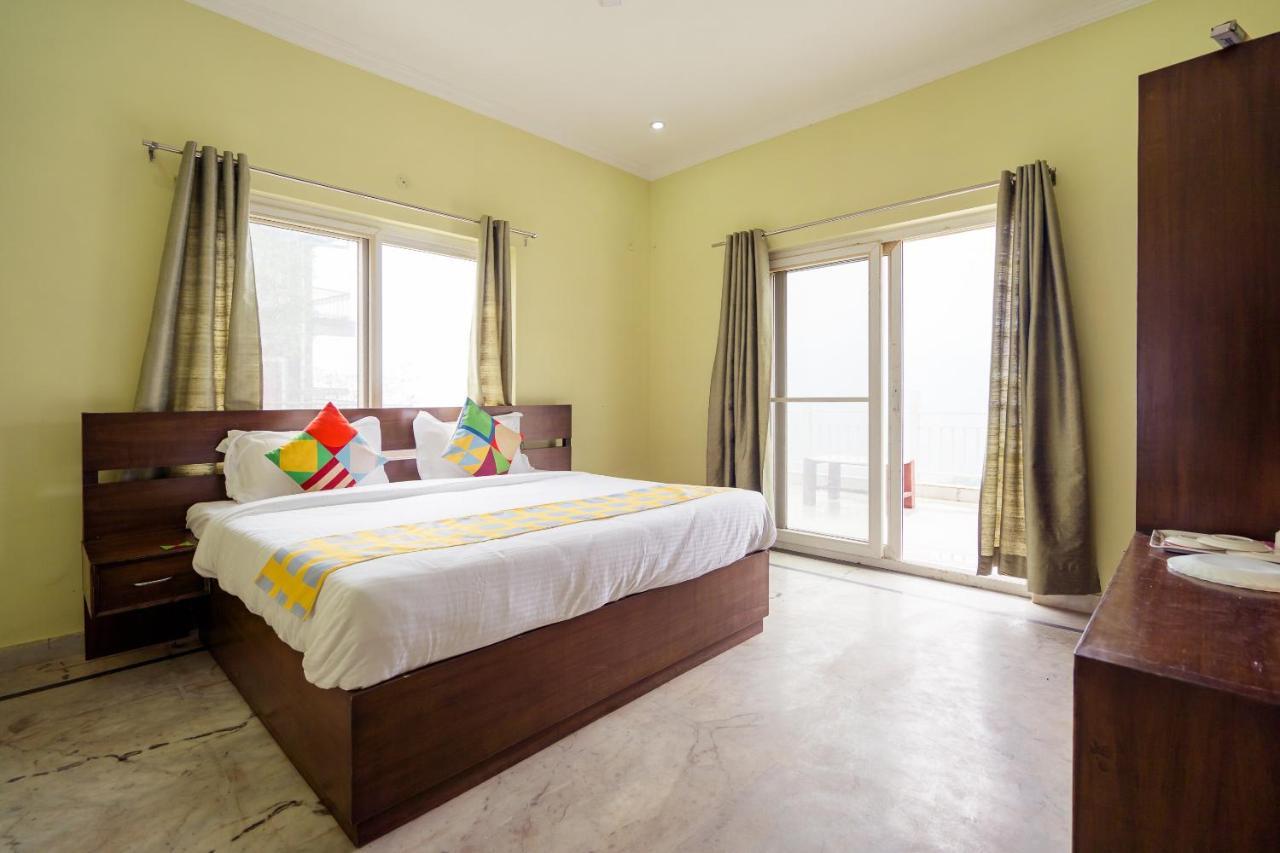 Spot On 40739 Nandi Palace Spot Hotel Мумбай Екстериор снимка